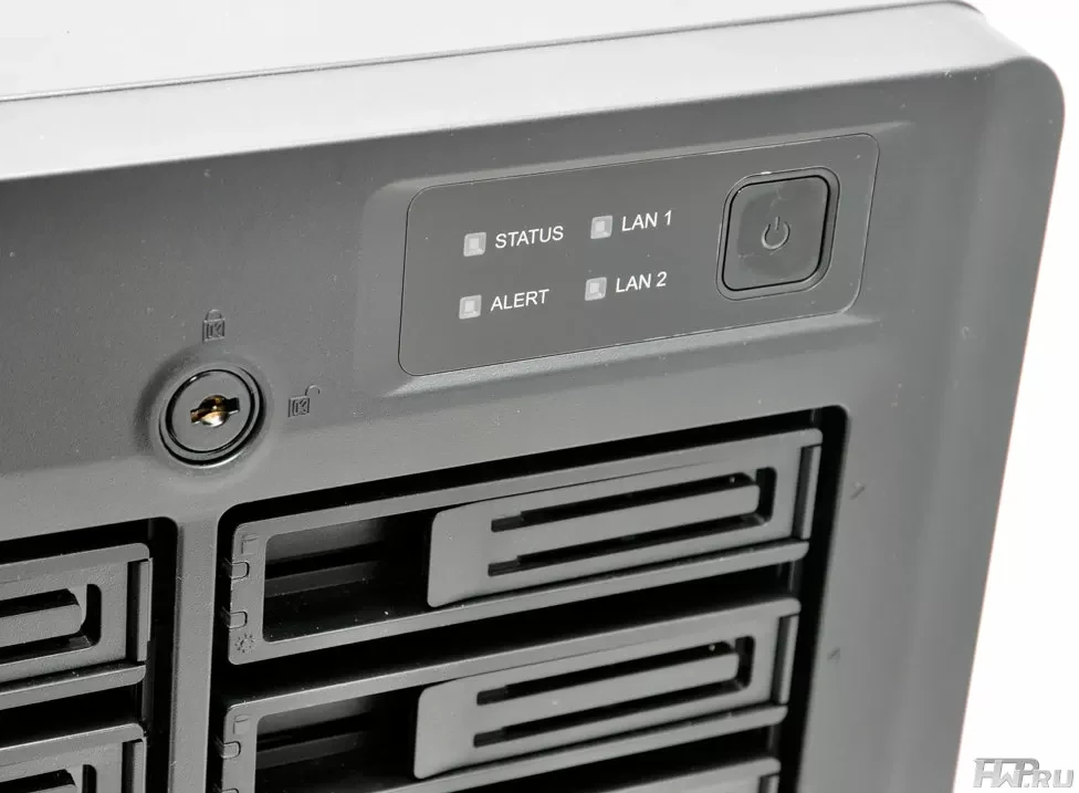 DS2411+ product photo