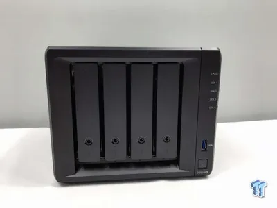 DS918+